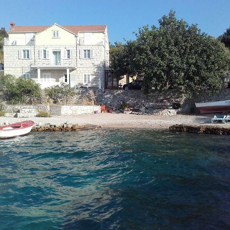 I&J Relaxing Beach Apartments Račišće Bagian luar foto