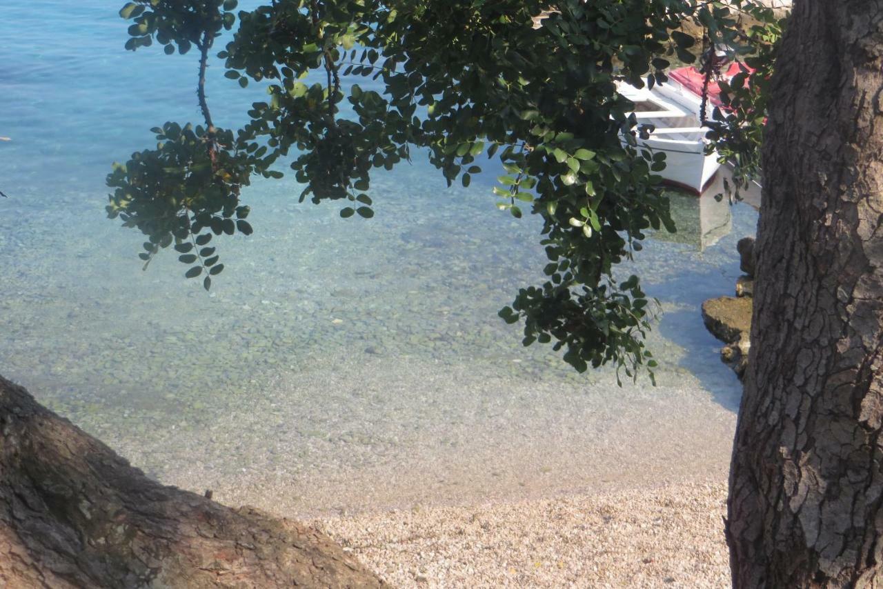 I&J Relaxing Beach Apartments Račišće Bagian luar foto