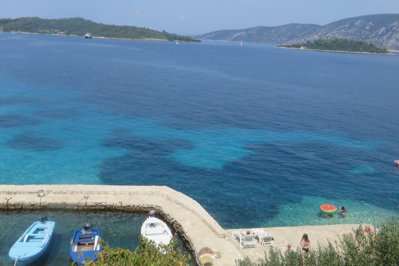 I&J Relaxing Beach Apartments Račišće Bagian luar foto